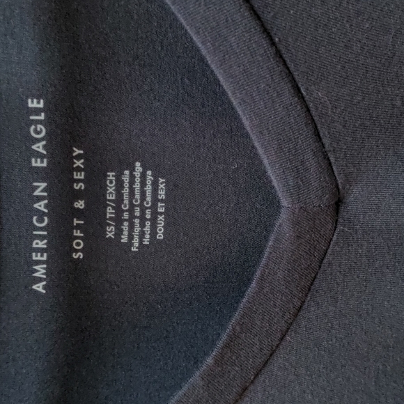 AE Oversized Soft & Sexy V-neck T - Picture 2 of 2